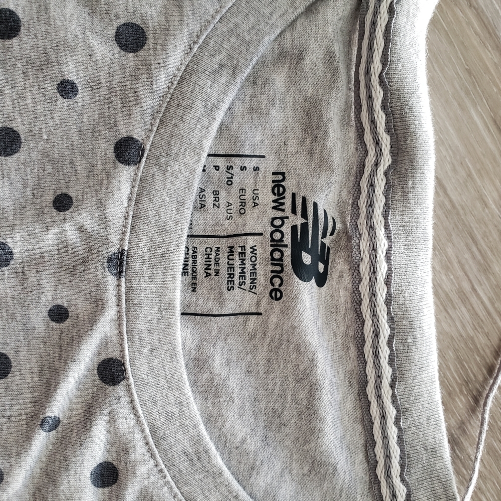 New Balance small - Picture 2 of 3